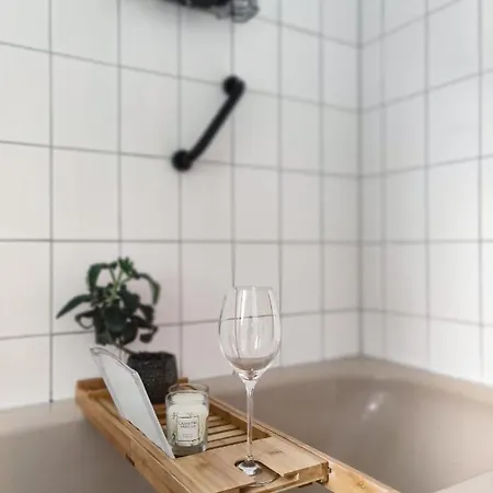 Inikama: Designer Im Grünen – Netflix Apartment