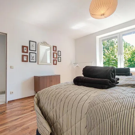 Inikama: Designer Im Grünen – Netflix Apartment