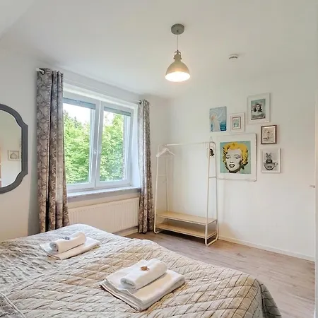 Inikama: Designer Im Grünen – Netflix Apartamento Rosengarten (Lower-Saxony)